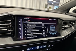 musta Audi Q4 e-tron 2025 kuva 23.