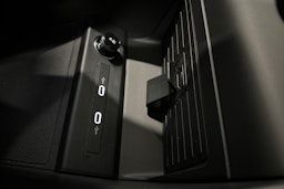 musta Audi Q4 e-tron 2025 kuva 26.