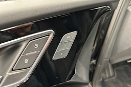 musta Audi Q4 e-tron 2025 kuva 30.