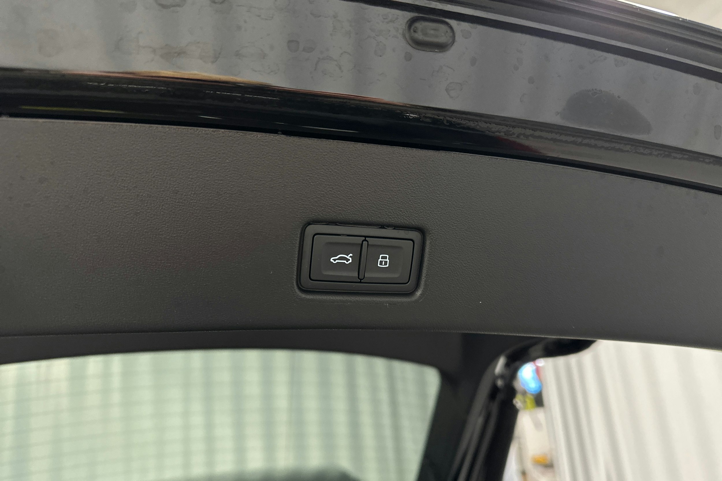 musta Audi Q4 e-tron 2025 kuva 32.