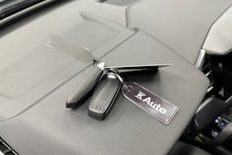 musta Audi Q4 e-tron 2025 kuva 37.