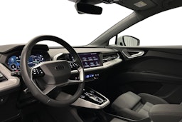 valkoinen Audi Q4 e-tron 2025 kuva 7.