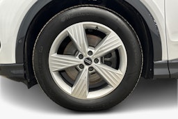 valkoinen Audi Q4 e-tron 2025 kuva 11.