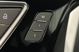 valkoinen Audi Q4 e-tron 2025 kuva 18.