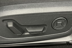 valkoinen Audi Q4 e-tron 2025 kuva 19.