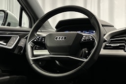 valkoinen Audi Q4 e-tron 2025 kuva 20.