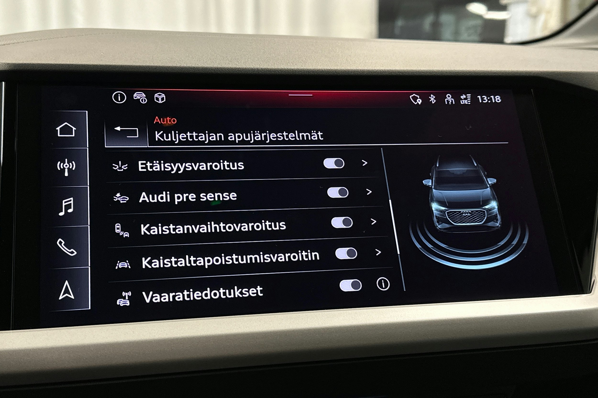 valkoinen Audi Q4 e-tron 2025 kuva 28.