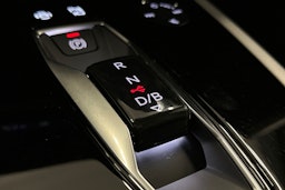 valkoinen Audi Q4 e-tron 2025 kuva 33.