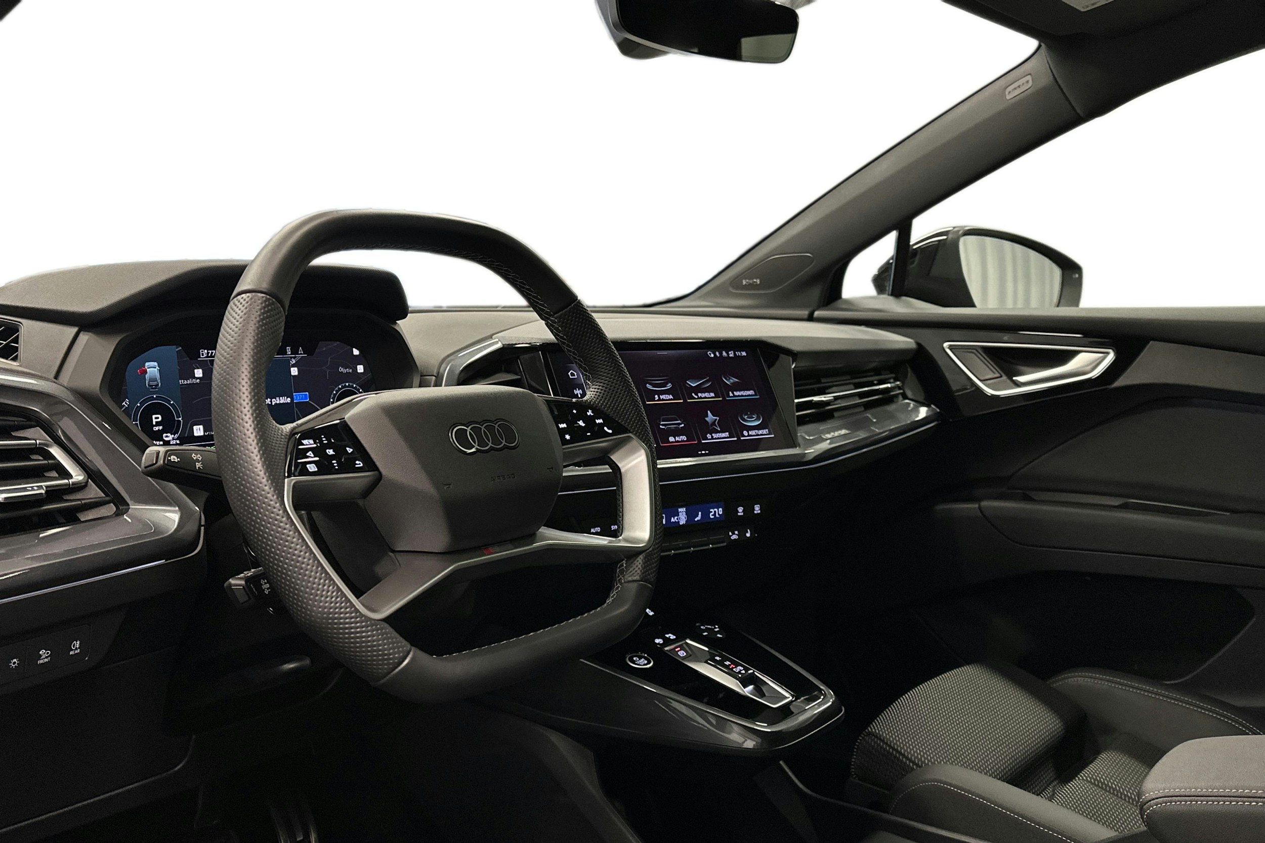 musta Audi Q4 e-tron 2025 kuva 7.