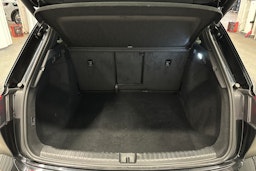 musta Audi Q4 e-tron 2025 kuva 13.