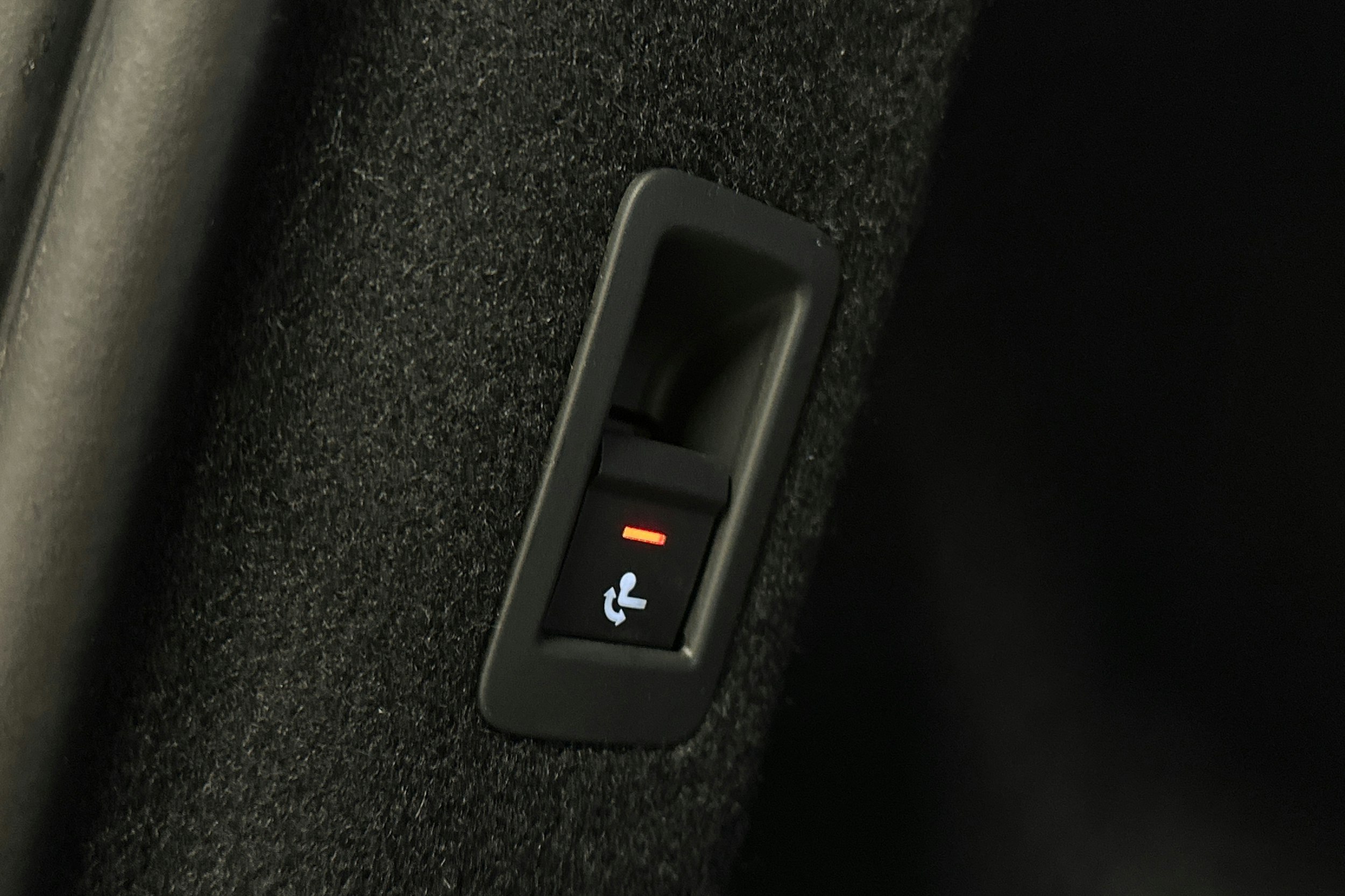 musta Audi Q4 e-tron 2025 kuva 15.