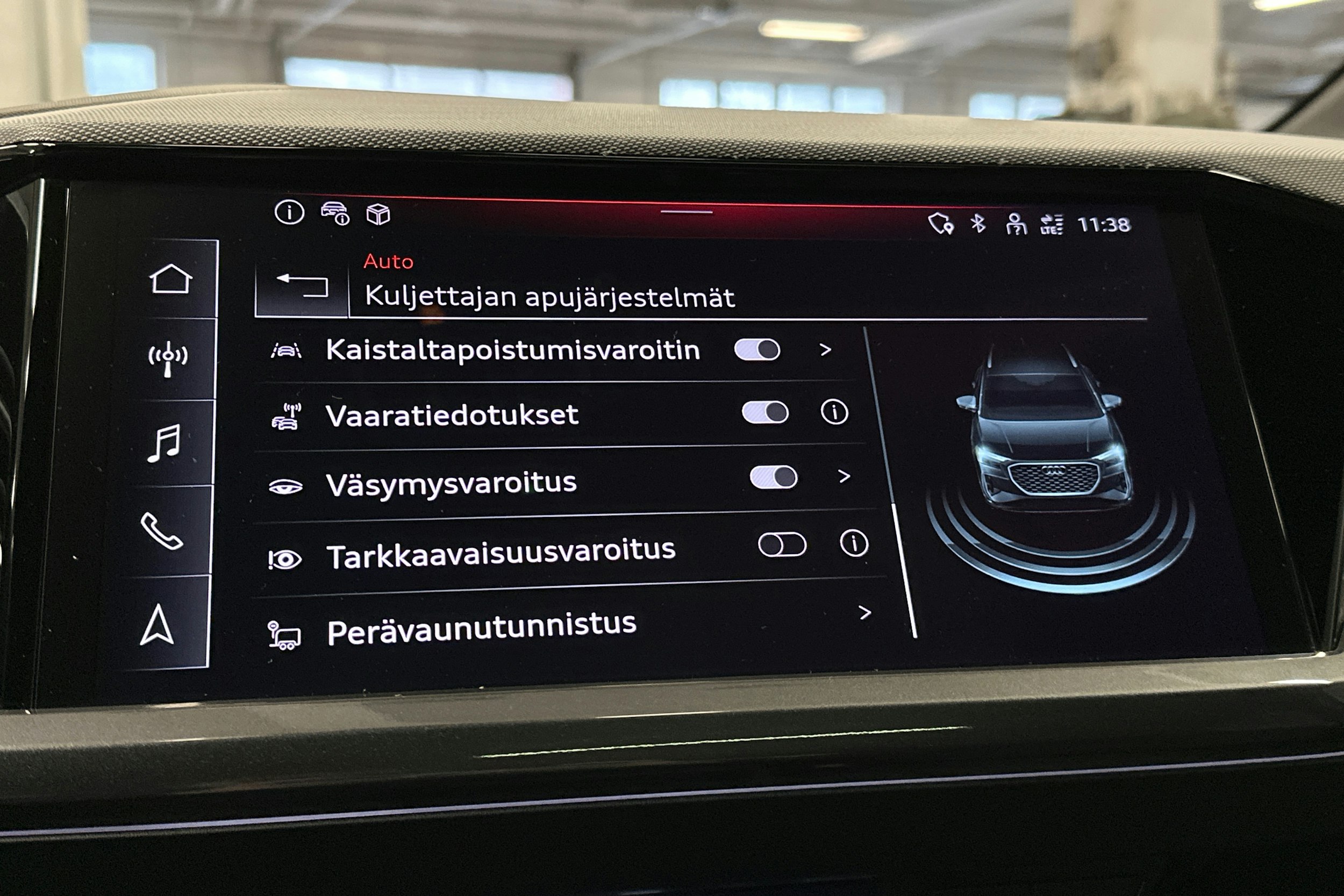 musta Audi Q4 e-tron 2025 kuva 28.