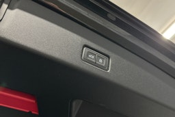 musta Audi Q4 e-tron 2025 kuva 14.