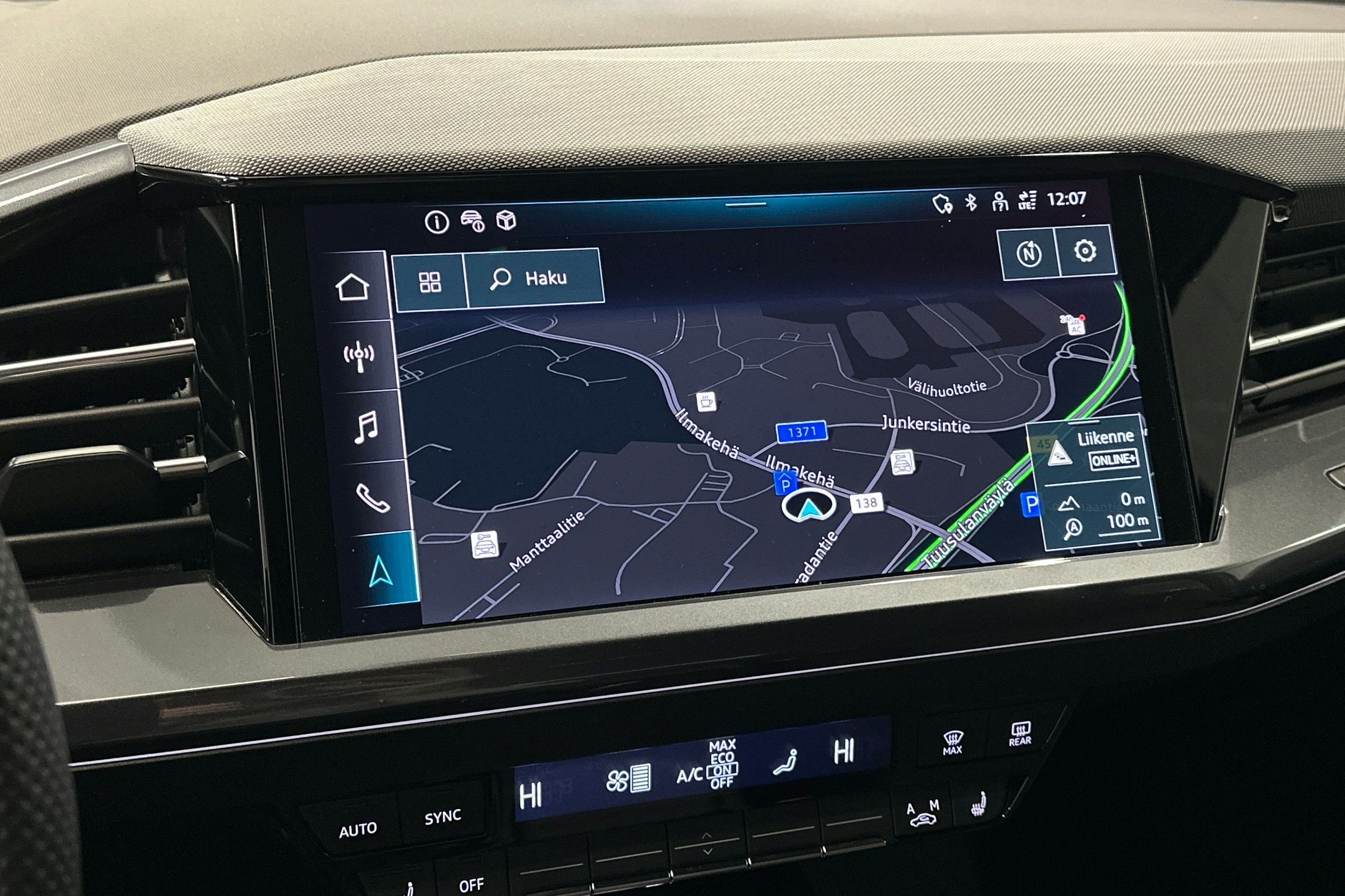 musta Audi Q4 e-tron 2025 kuva 23.