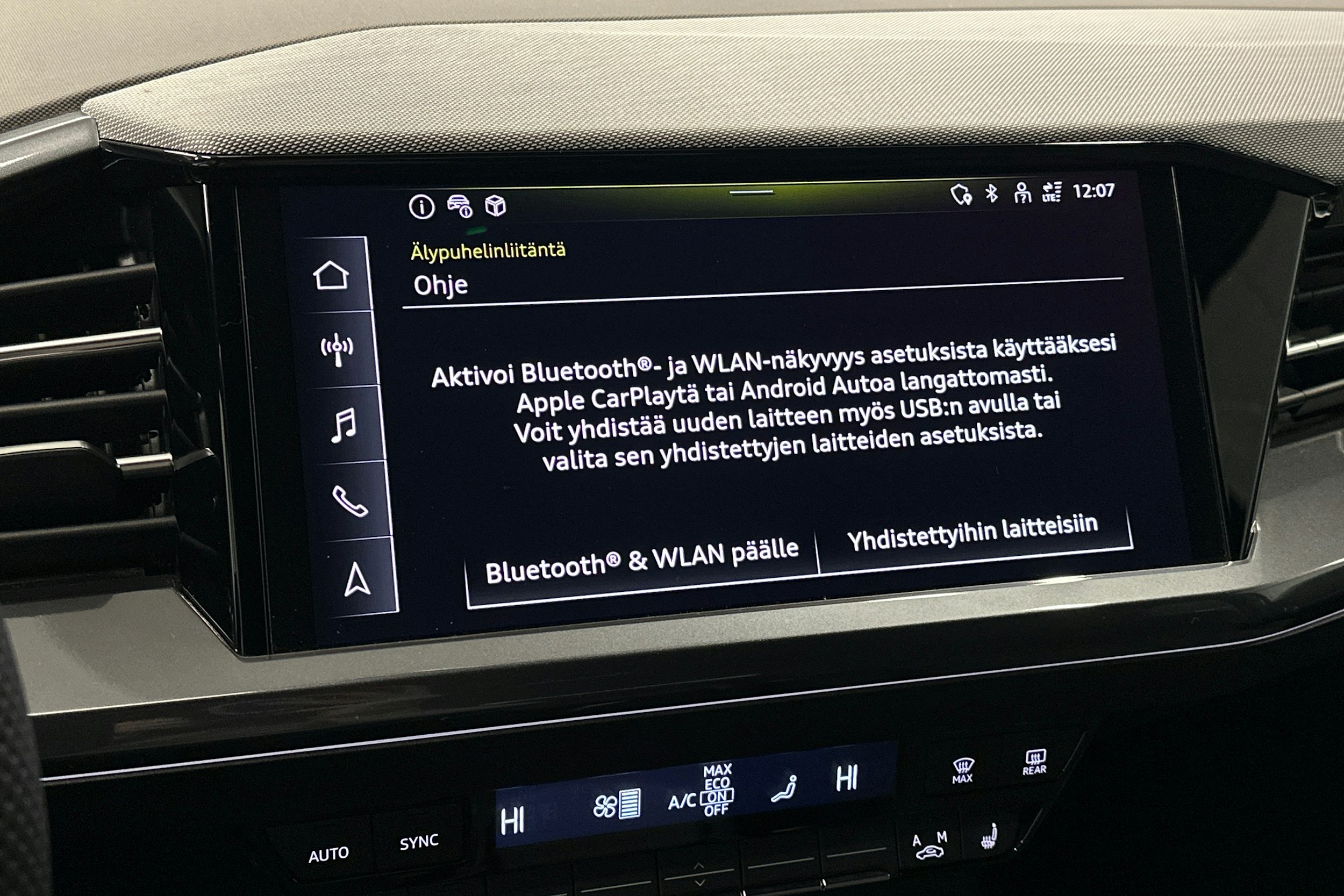 musta Audi Q4 e-tron 2025 kuva 24.