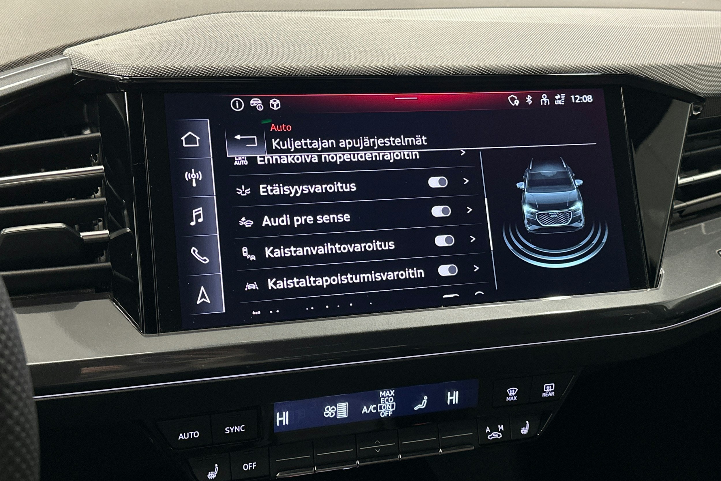 musta Audi Q4 e-tron 2025 kuva 26.