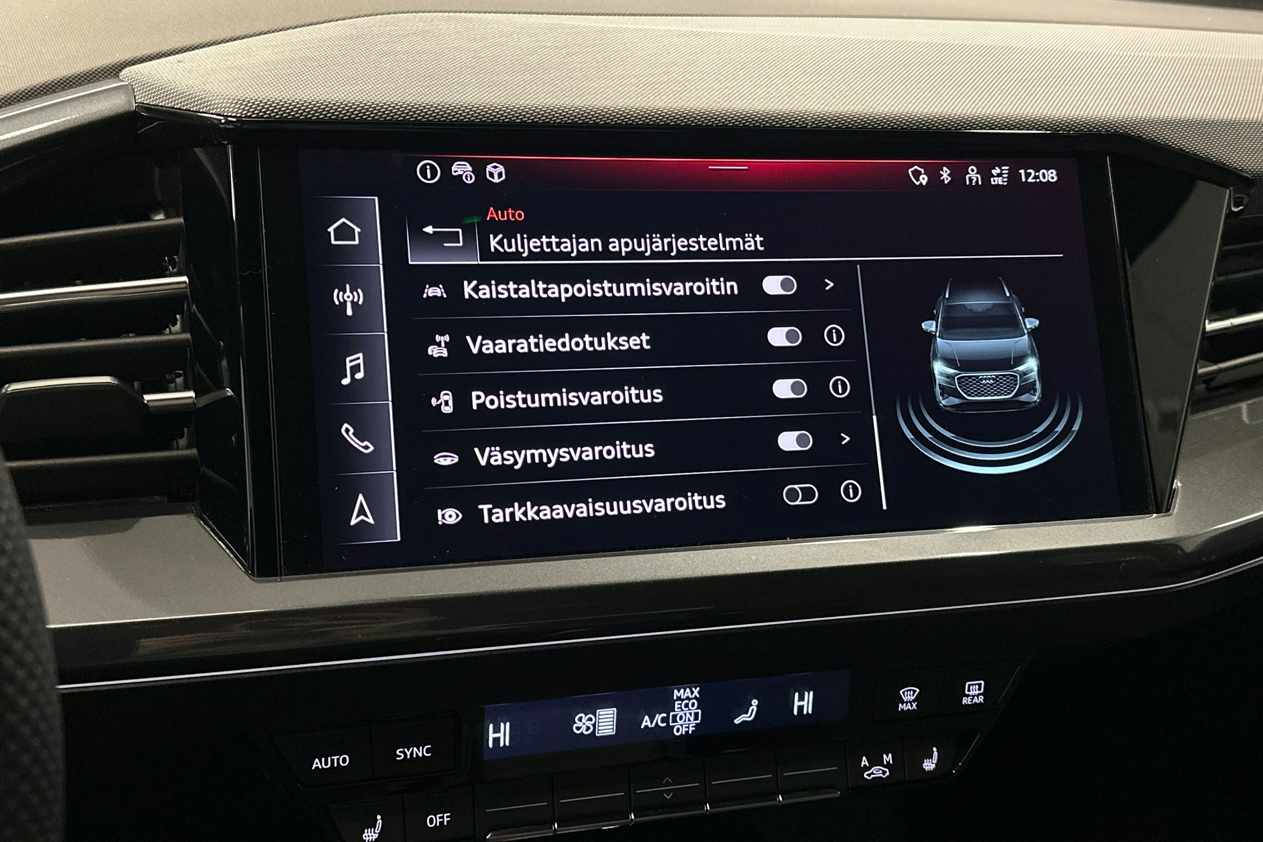 musta Audi Q4 e-tron 2025 kuva 27.