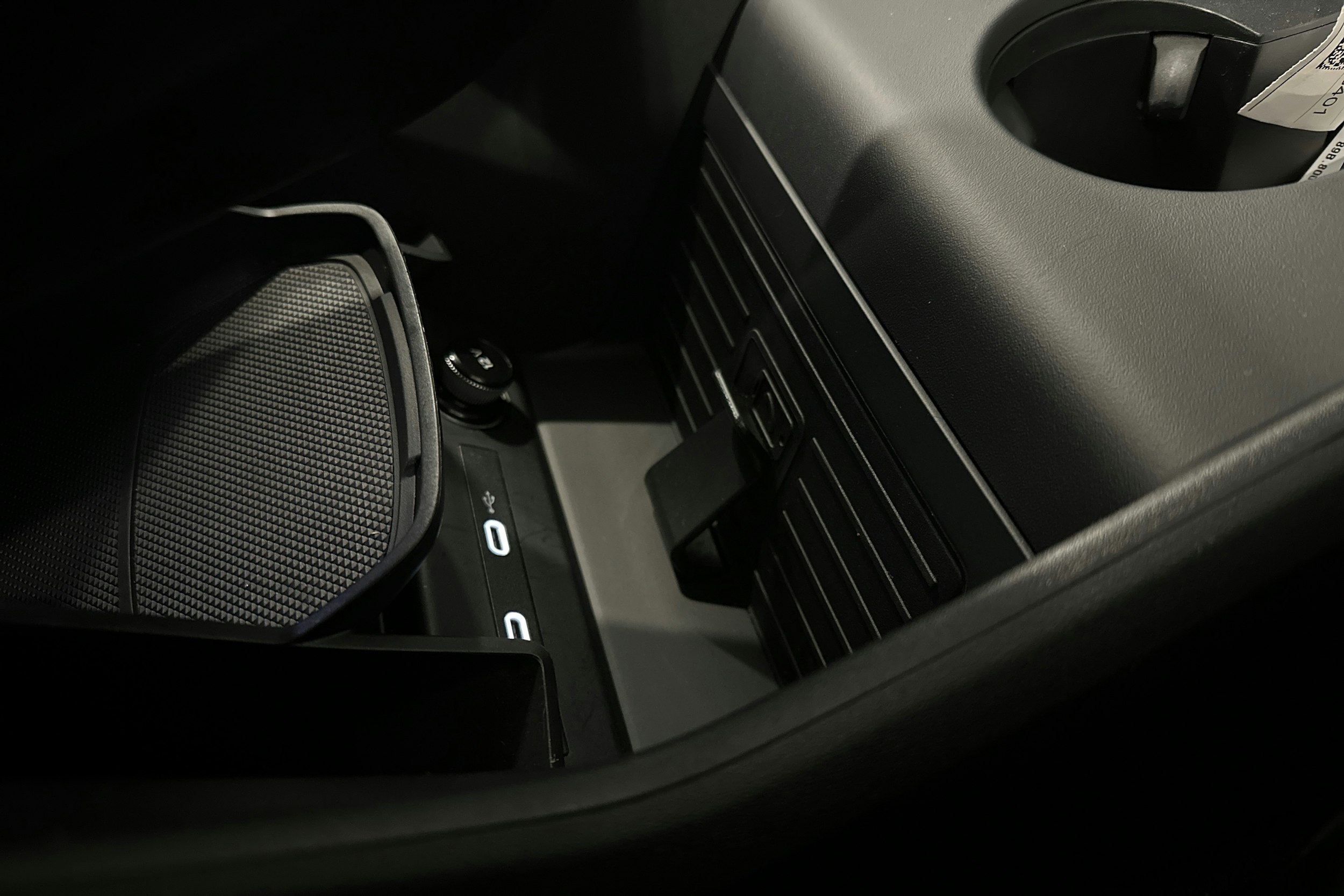 musta Audi Q4 e-tron 2025 kuva 33.