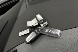 musta Audi Q4 e-tron 2025 kuva 36.