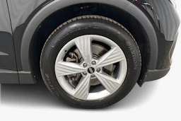 musta Audi Q4 e-tron 2025 kuva 9.