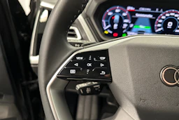 musta Audi Q4 e-tron 2025 kuva 11.
