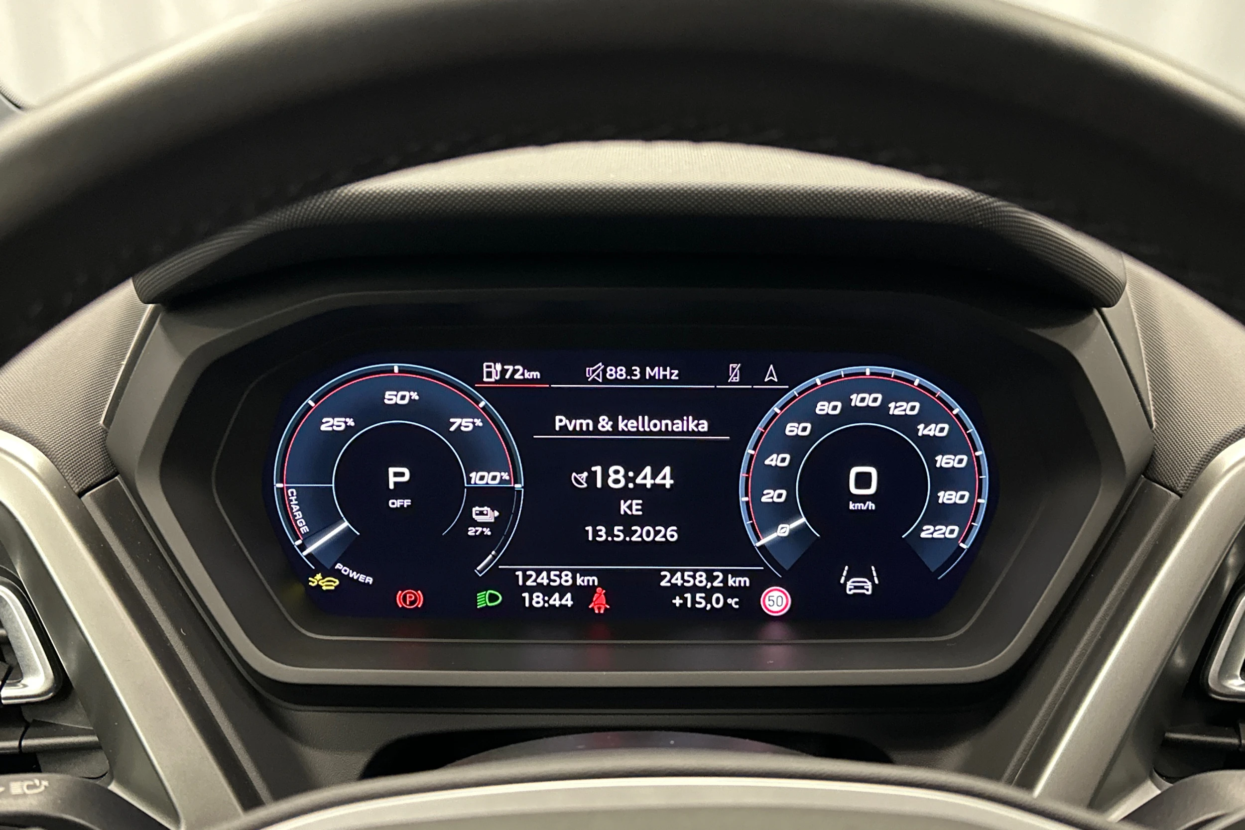 musta Audi Q4 e-tron 2025 kuva 14.