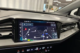 musta Audi Q4 e-tron 2025 kuva 18.