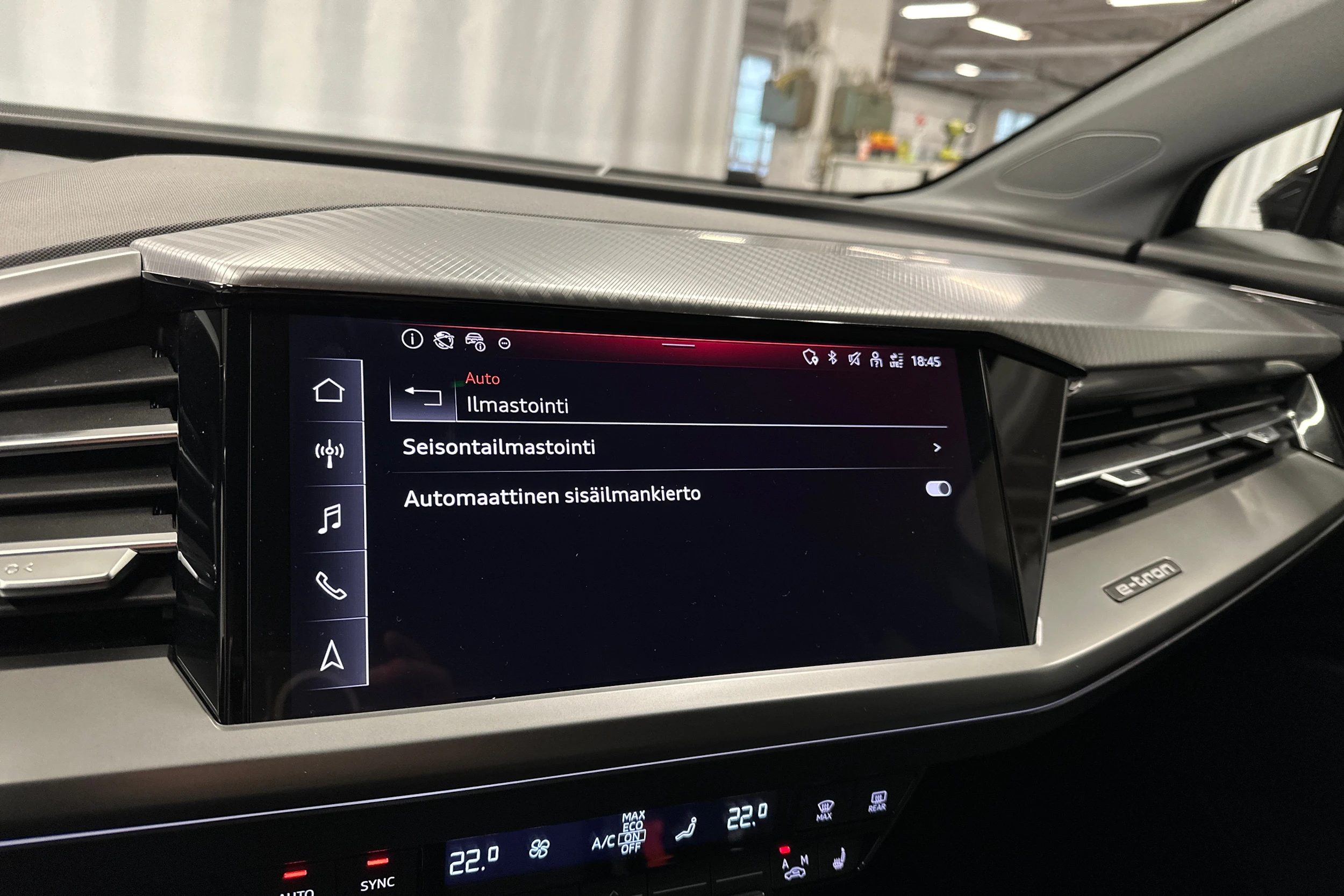 musta Audi Q4 e-tron 2025 kuva 19.