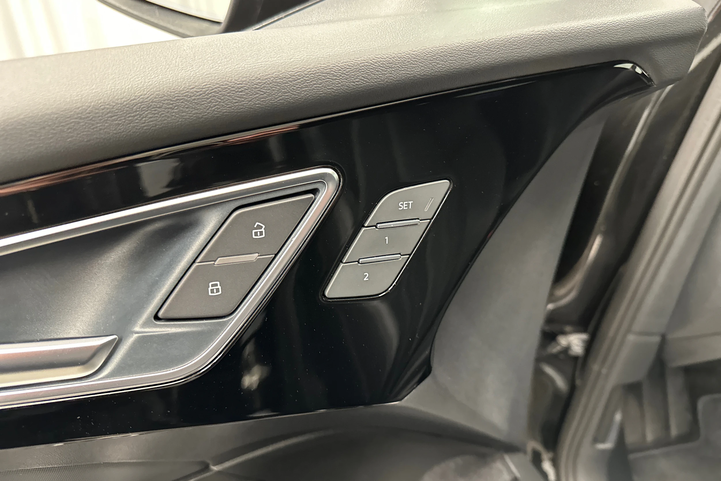 musta Audi Q4 e-tron 2025 kuva 26.