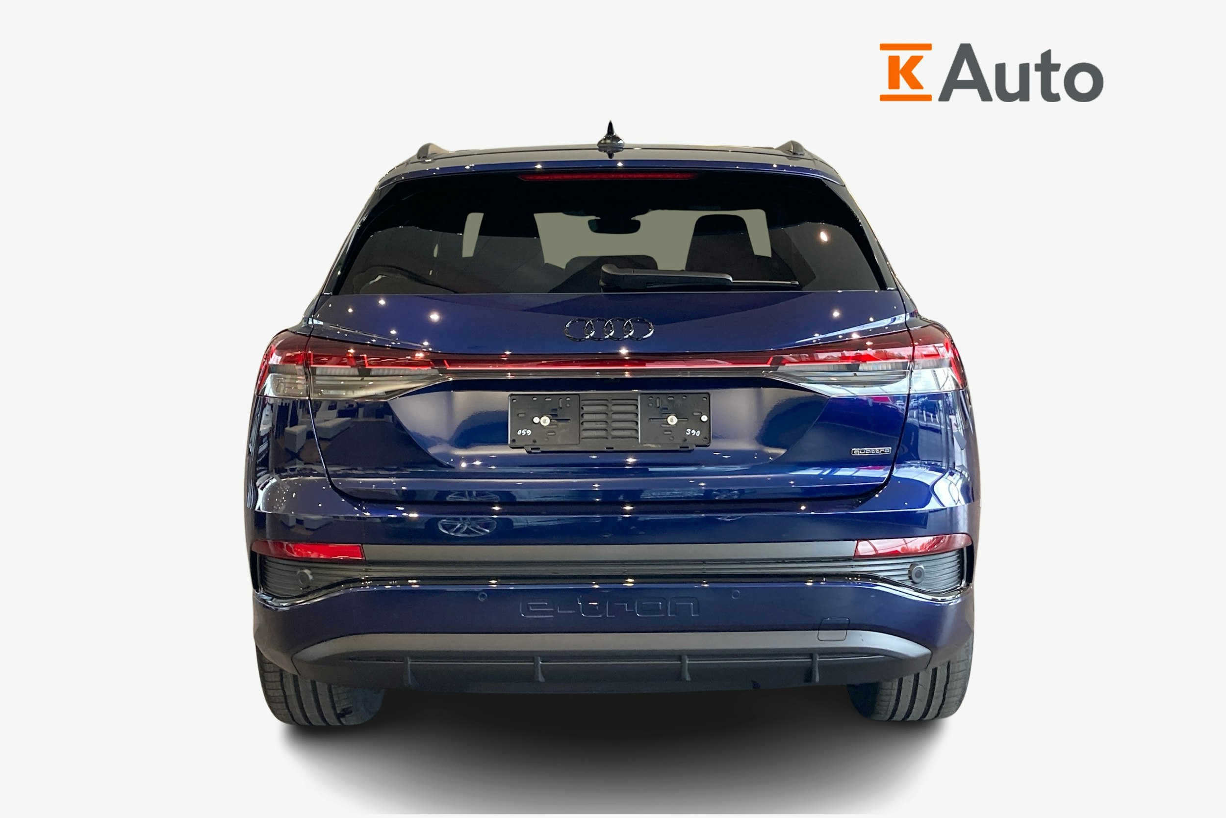 sininen Audi Q4 e-tron 2025 kuva 3.