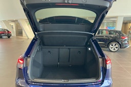 sininen Audi Q4 e-tron 2025 kuva 12.