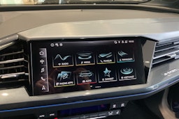 sininen Audi Q4 e-tron 2025 kuva 15.