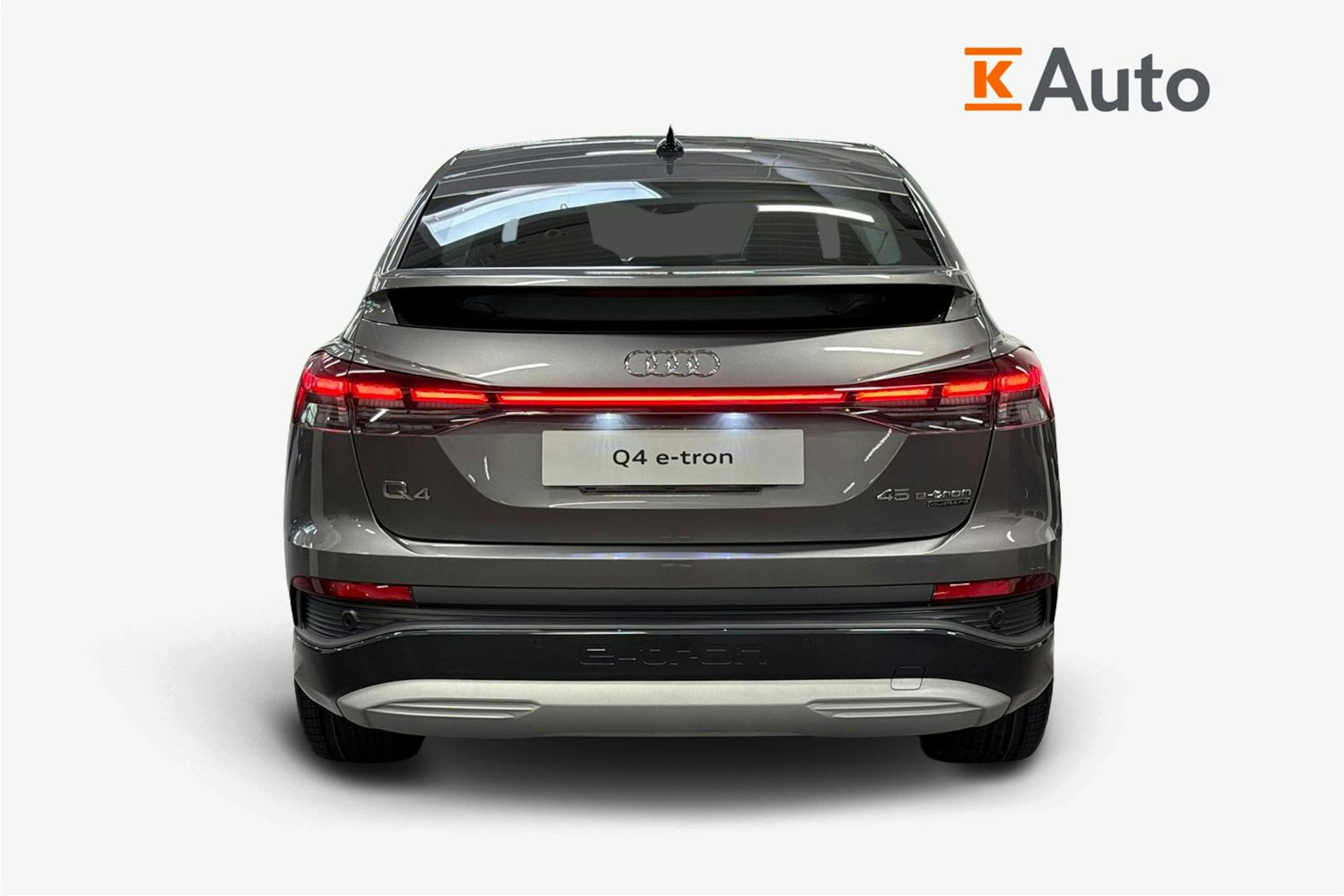 met. harmaa Audi Q4 e-tron 2025 kuva 3.