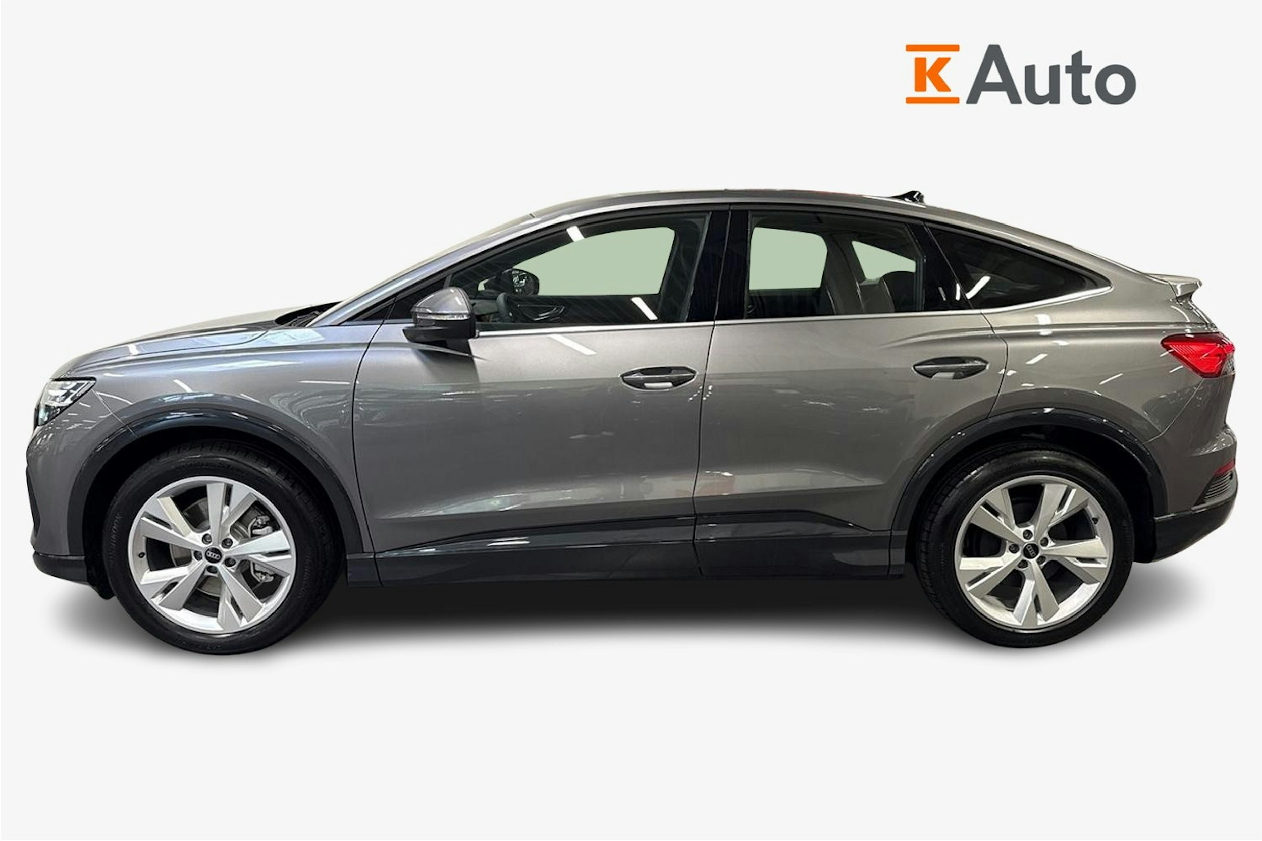 met. harmaa Audi Q4 e-tron 2025 kuva 5.