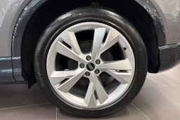 met. harmaa Audi Q4 e-tron 2025 kuva 10.