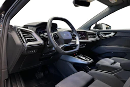 musta Audi Q4 e-tron 2025 kuva 6.