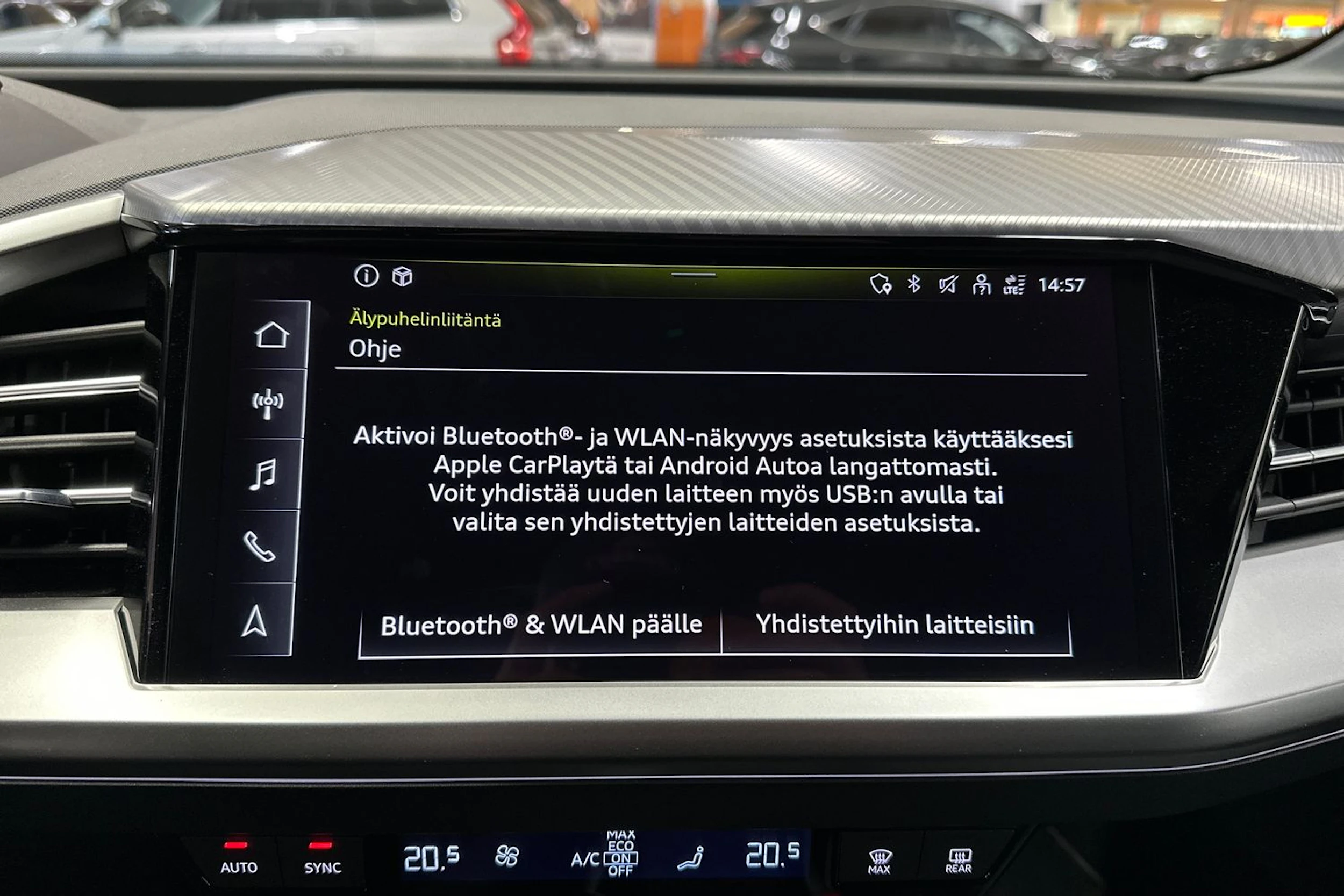musta Audi Q4 e-tron 2025 kuva 14.