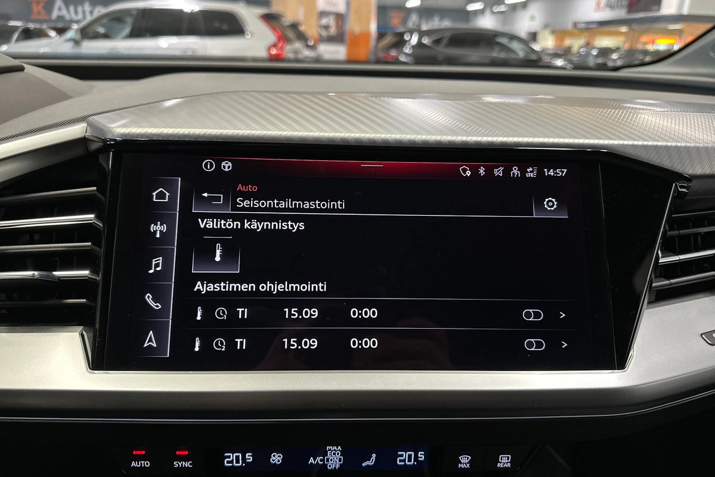 musta Audi Q4 e-tron 2025 kuva 15.