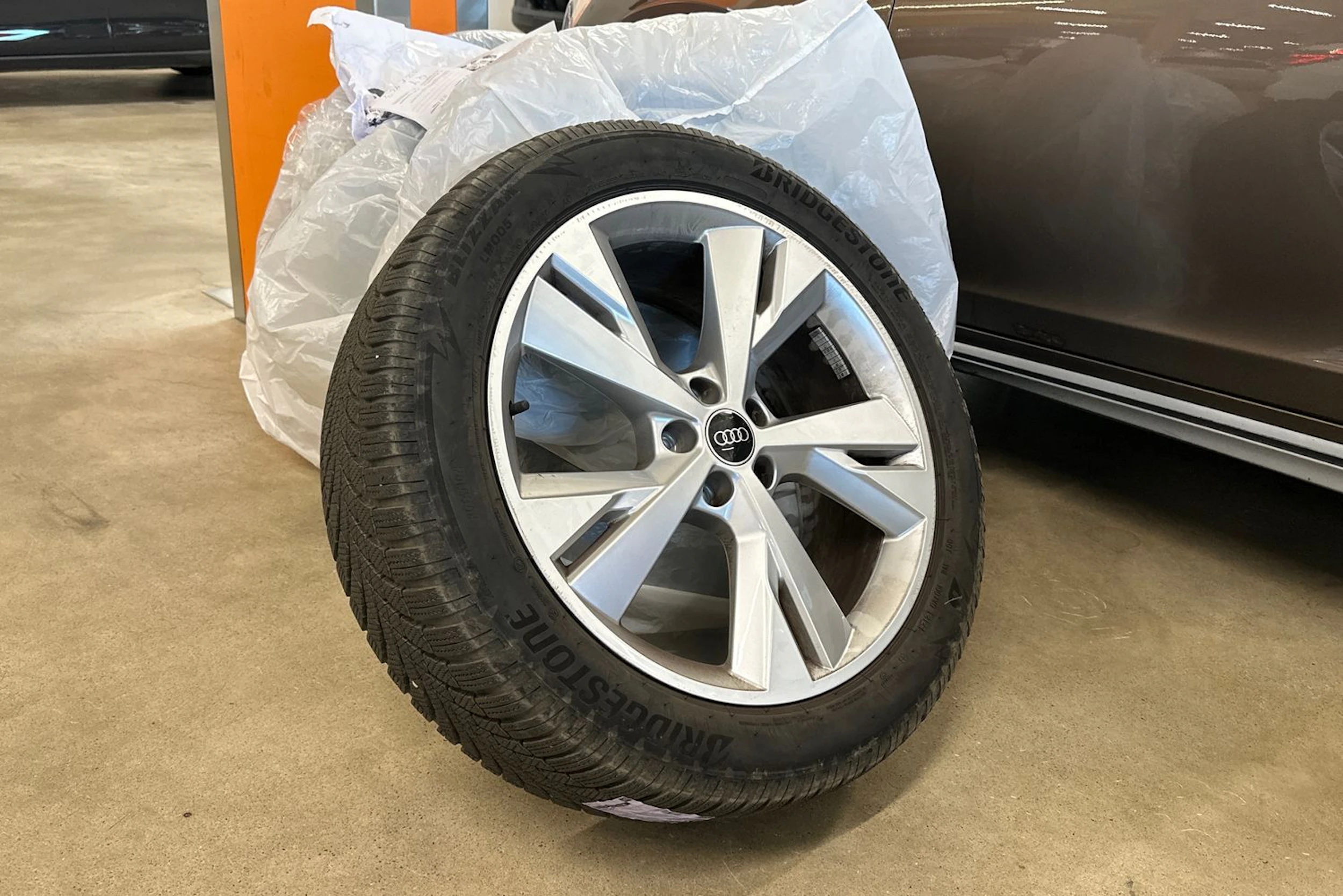 musta Audi Q4 e-tron 2025 kuva 25.