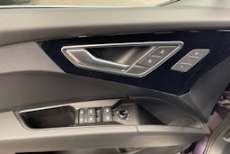 aurora violetti Audi Q4 e-tron 2025 kuva 13.