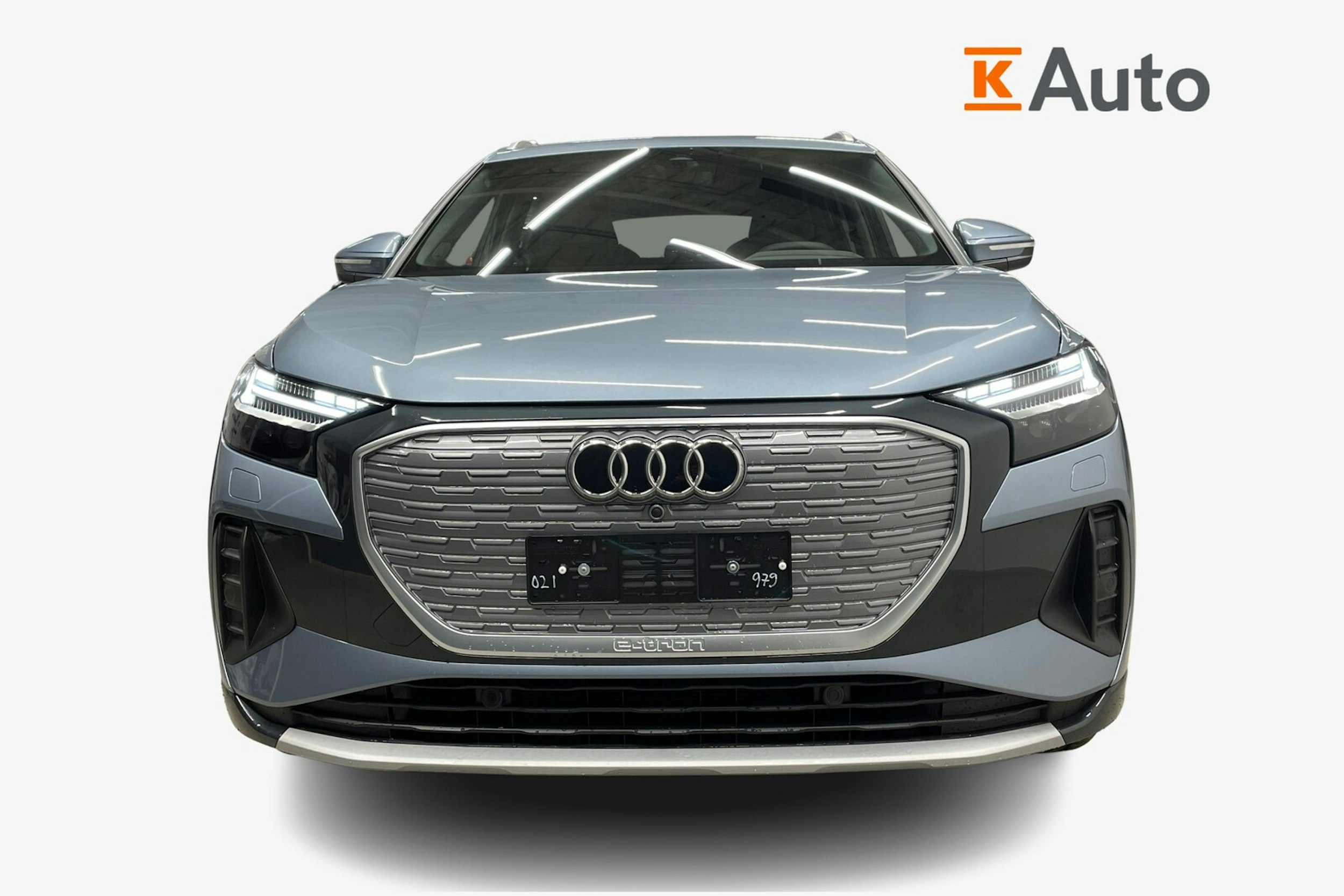 sininen Audi Q4 e-tron 2025 kuva 4.