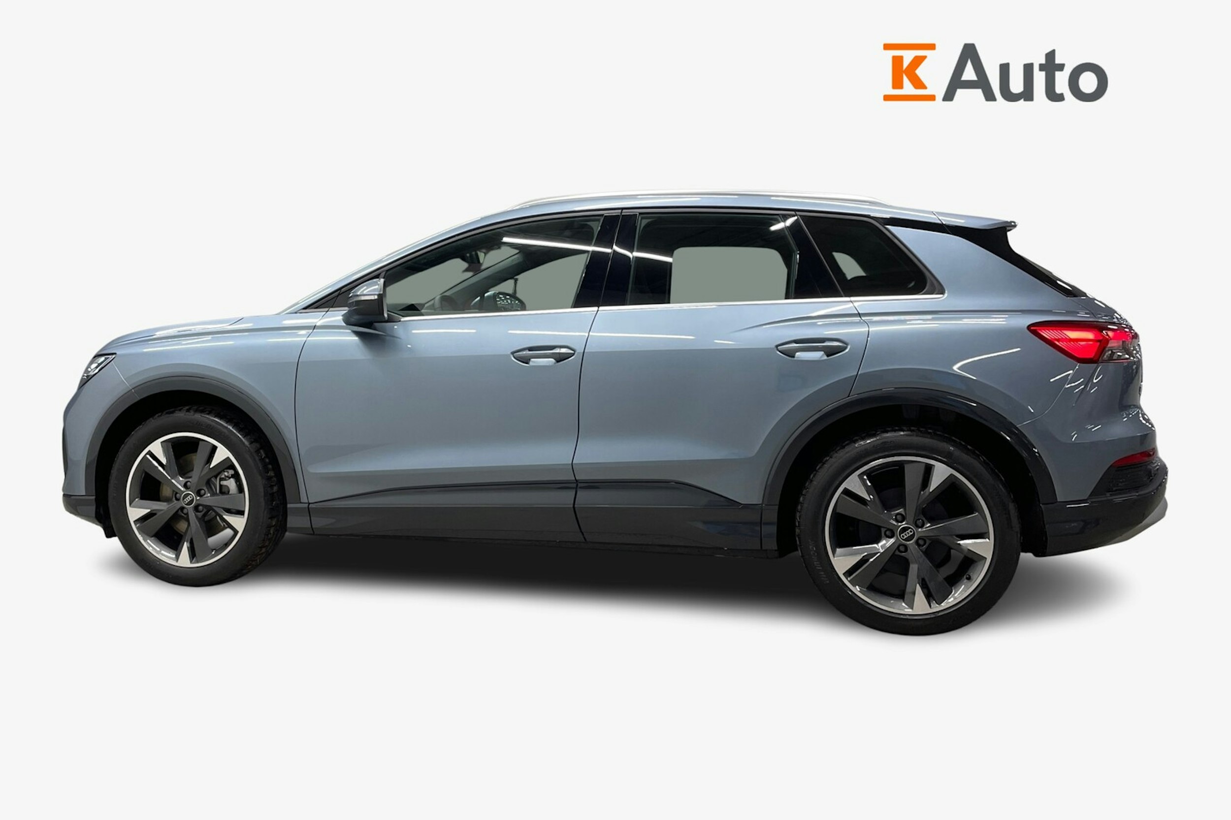 sininen Audi Q4 e-tron 2025 kuva 5.