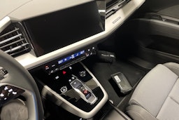sininen Audi Q4 e-tron 2025 kuva 20.