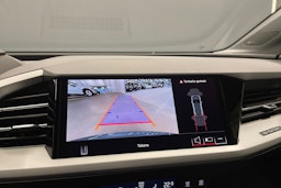 sininen Audi Q4 e-tron 2025 kuva 21.