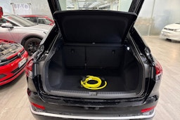 musta Audi Q4 e-tron 2025 kuva 11.