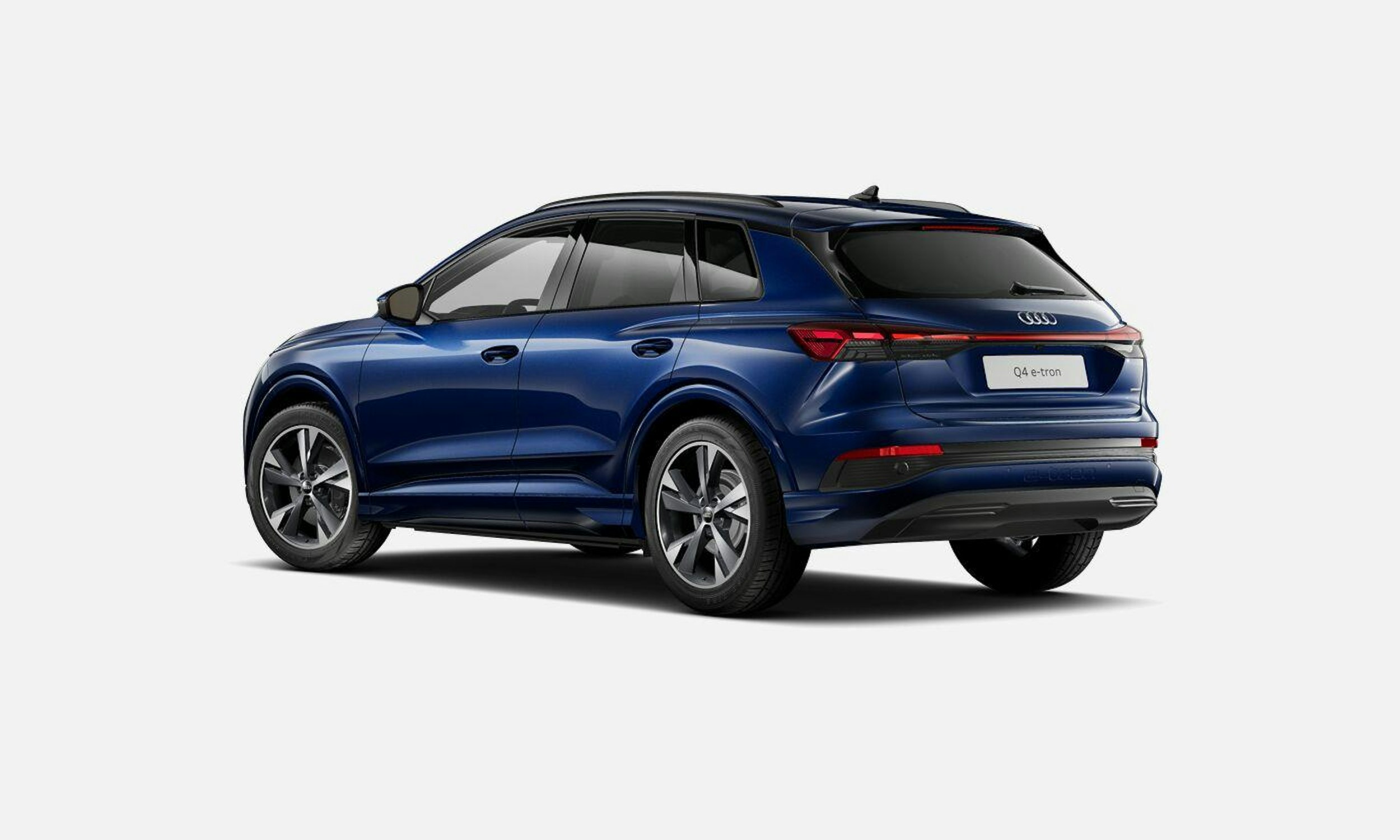 sininen Audi Q4 e-tron 2025 kuva 2.