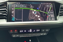 sininen Audi Q4 e-tron 2025 kuva 13.