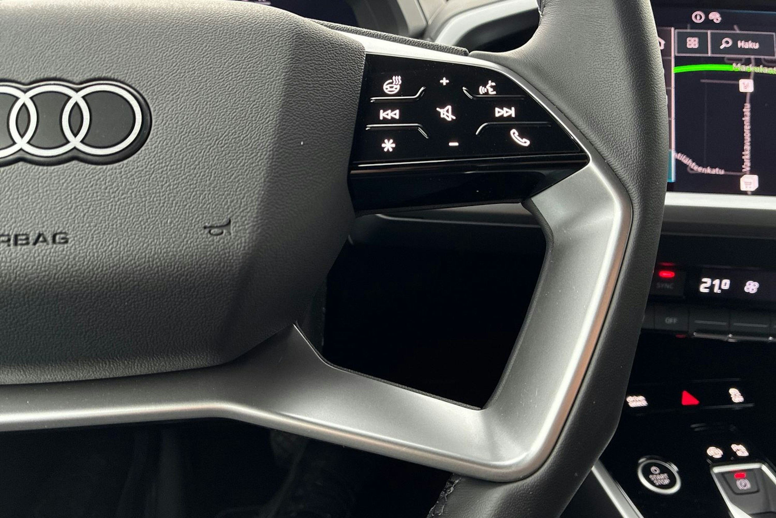 sininen Audi Q4 e-tron 2025 kuva 15.