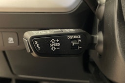 valkoinen Audi Q4 e-tron 2025 kuva 15.