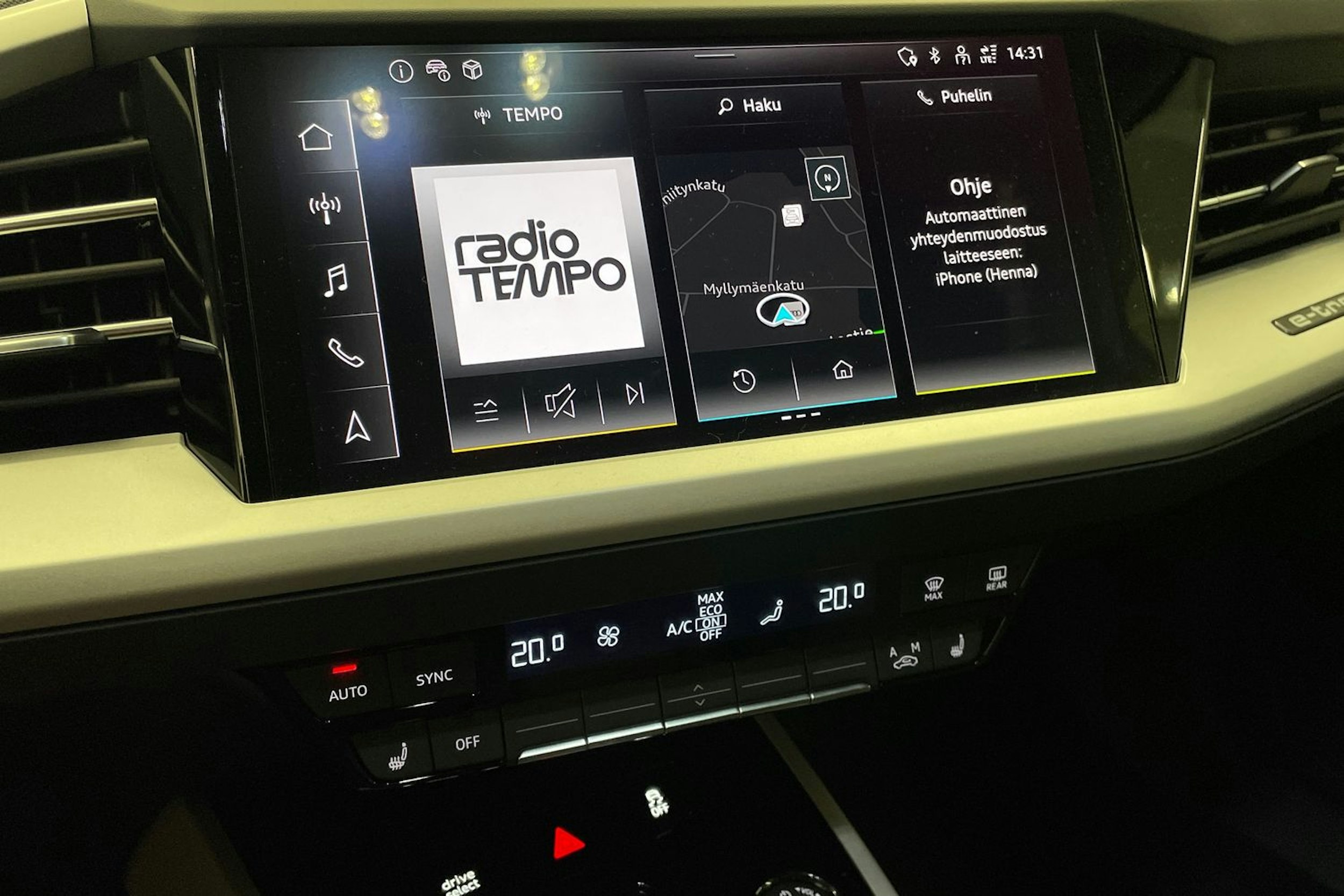 valkoinen Audi Q4 e-tron 2025 kuva 17.